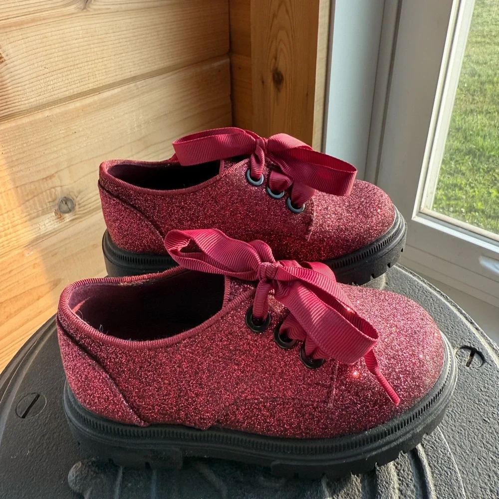 Cat & Jack NWOT Burgundy Sparkle Size 7 Dress Shoe